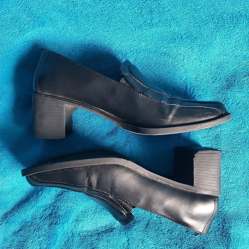 Women's Black Jessica Heel Loafers - Picture 3 of 5